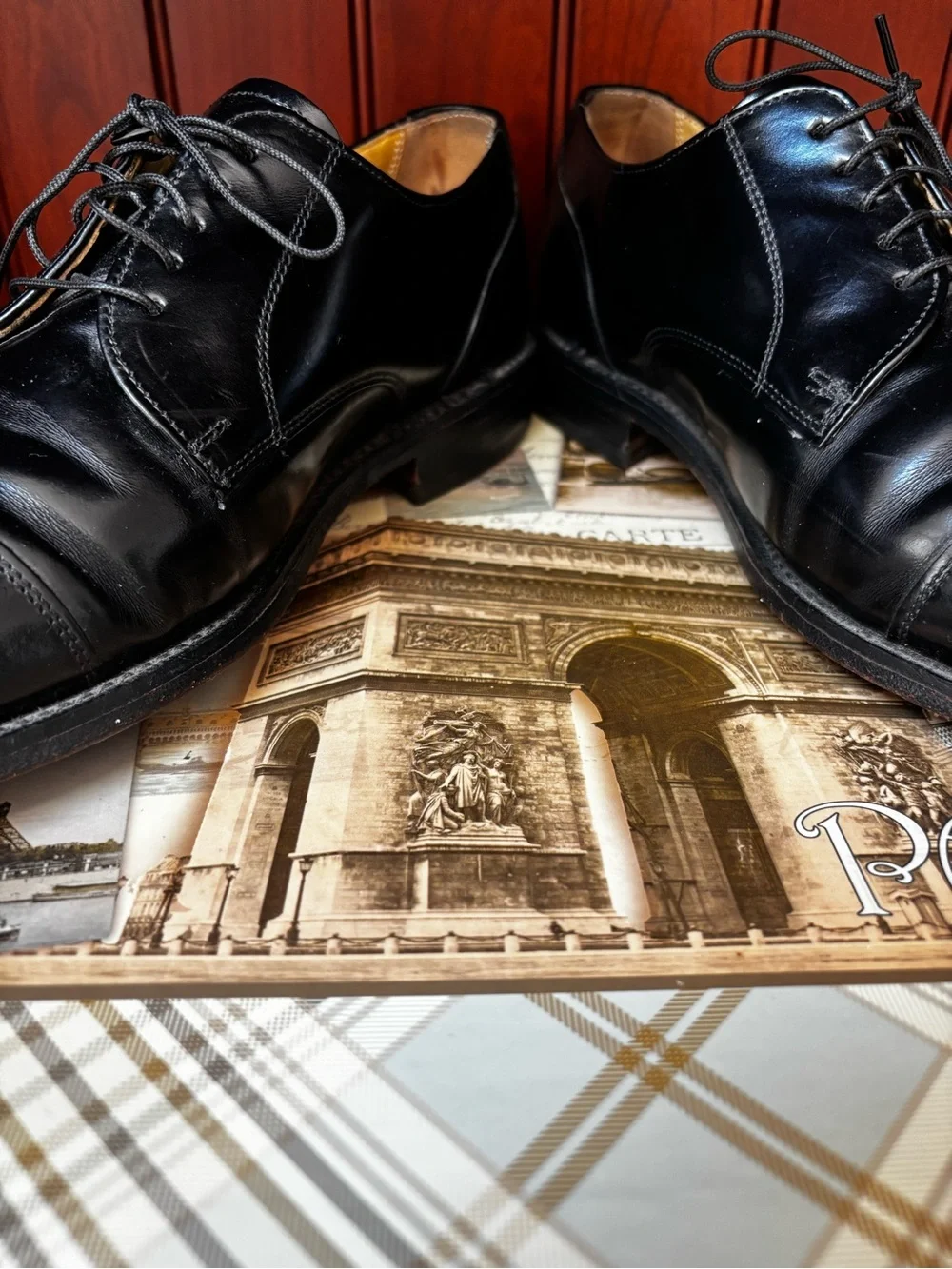 pre-owned Bostonian Classics First Flex black leather cap-toe derby dress shoes.